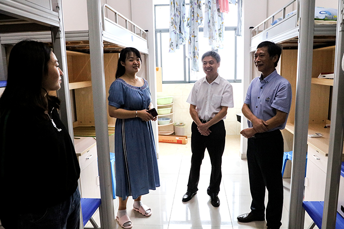 龙湖校区喜迎2020级新同学-安徽科技学院