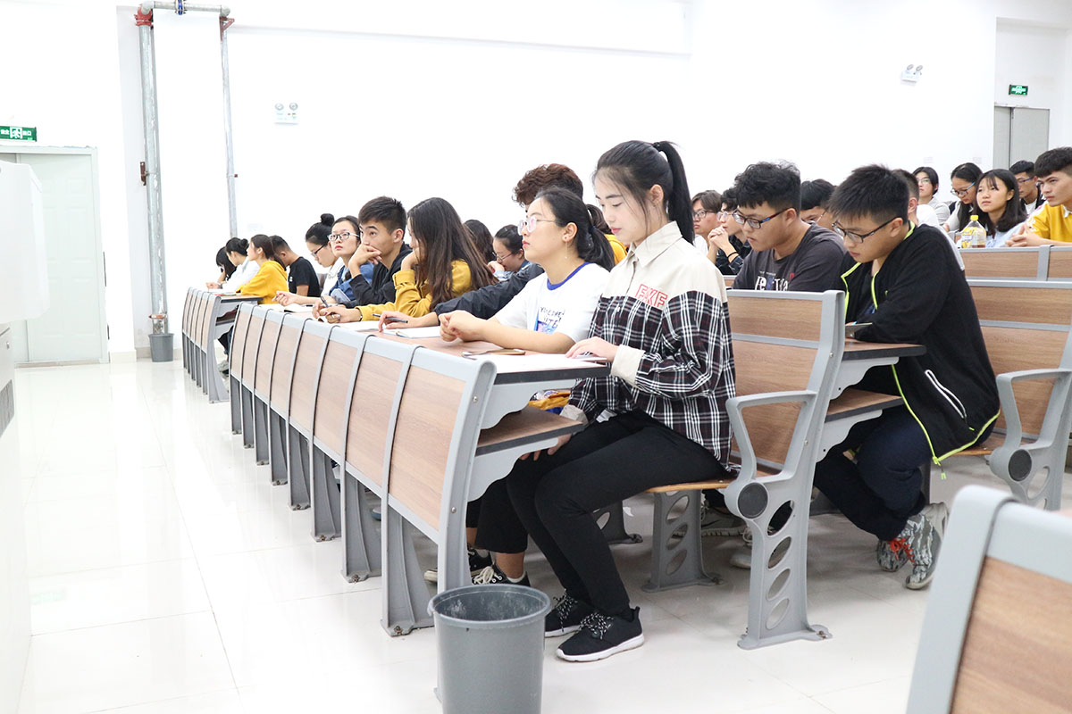 信息与网络工程学院开展学生会集中学习教育活