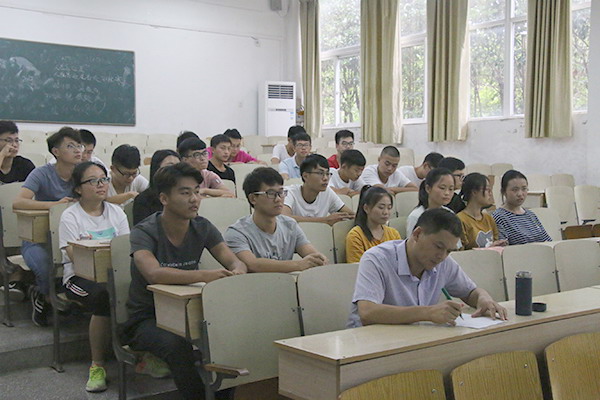 程学院迎新系列报道一:顺利完成第五批助理辅