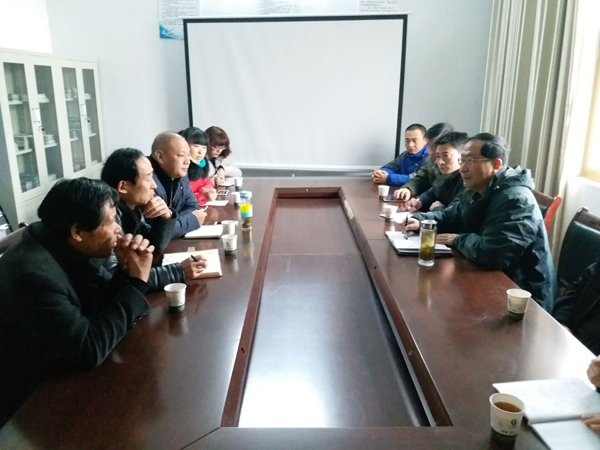 系列报道二十:教工党支部深入基层开展志愿者