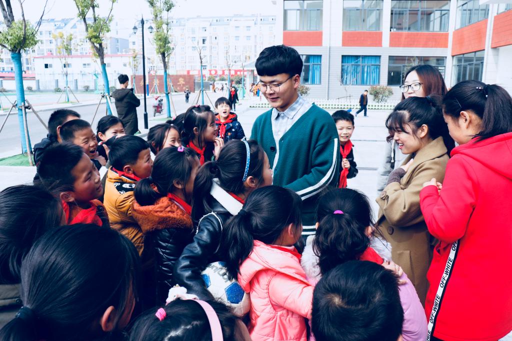 园艺171开展学雷锋支教活动