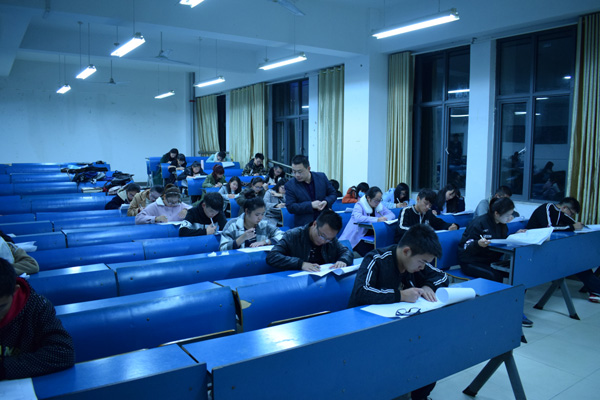 建筑学院主题团日活动之四:2016级新生《学生