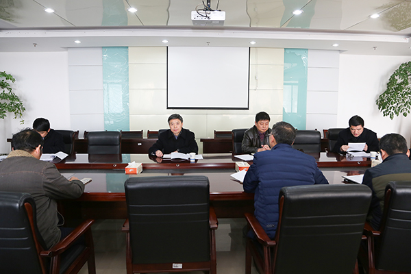 学校召开2016年度目标管理考核工作领导小组