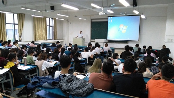 动物科学学院组织召开2014级各专业教学工作