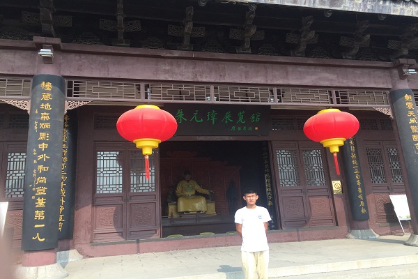 外国语学院大学生暑期"三下乡"系列报道之五:中都古韵 "译"在笔先