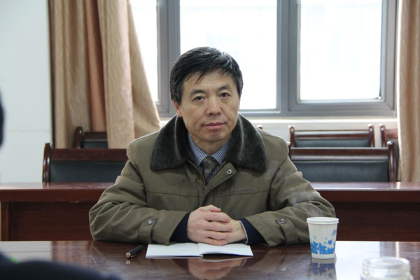 会上,刘德义汇报了党的群众路线教育实践活动整改方案落实情况,并代表