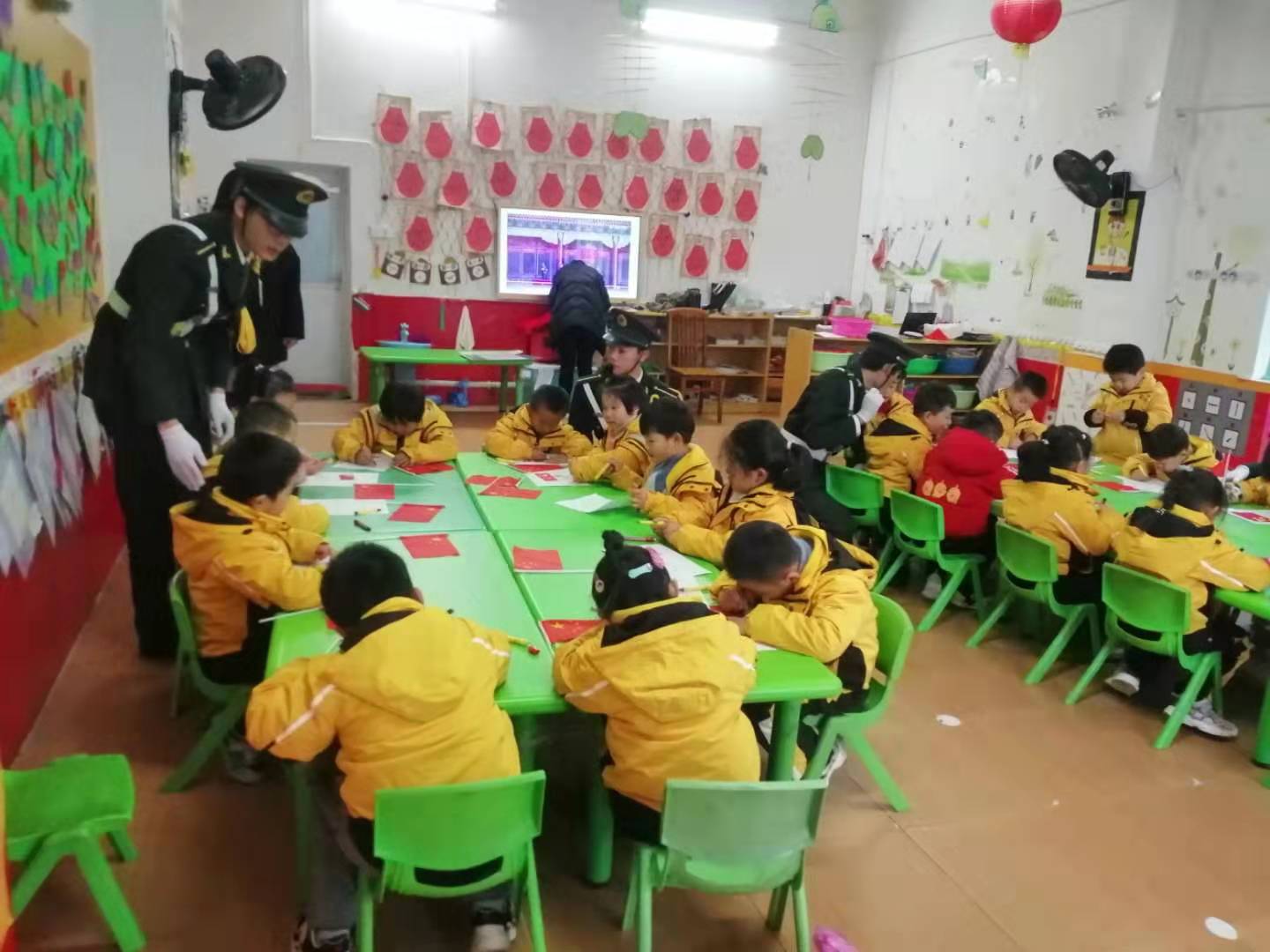 【强国复兴有我】蓝山县实验幼儿园：爱国教育 从娃娃抓起